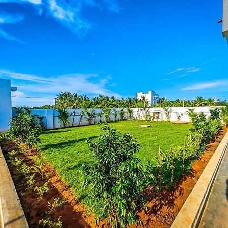Rini Resort Madras Buitenkant foto