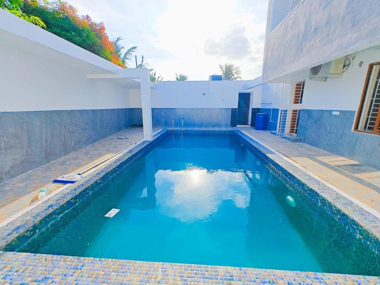 Rini Resort Madras Buitenkant foto
